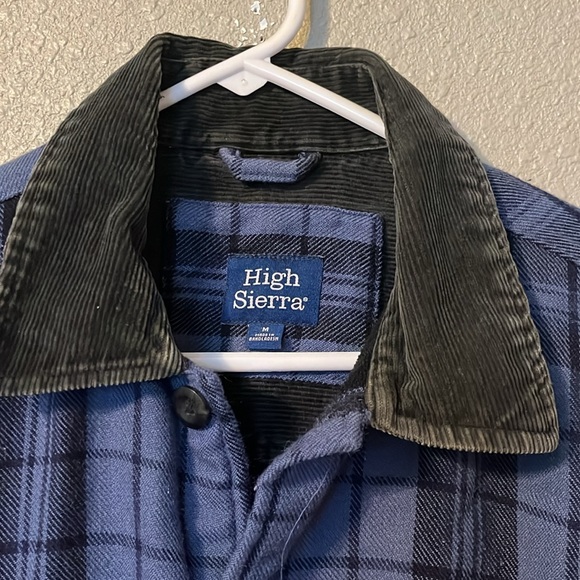 High Sierra , men’s quilted flannel with corduroy collar - Picture 3 of 5